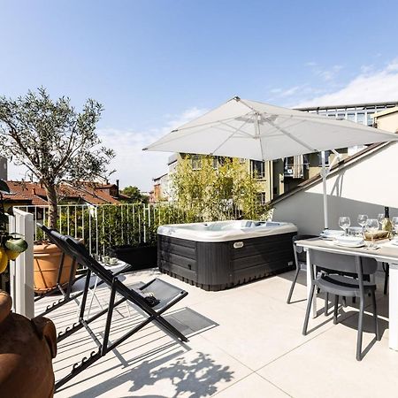 *Villa Olivo*With Private Terrace & Jacuzzi + 3Bedrooms Milano Ngoại thất bức ảnh
