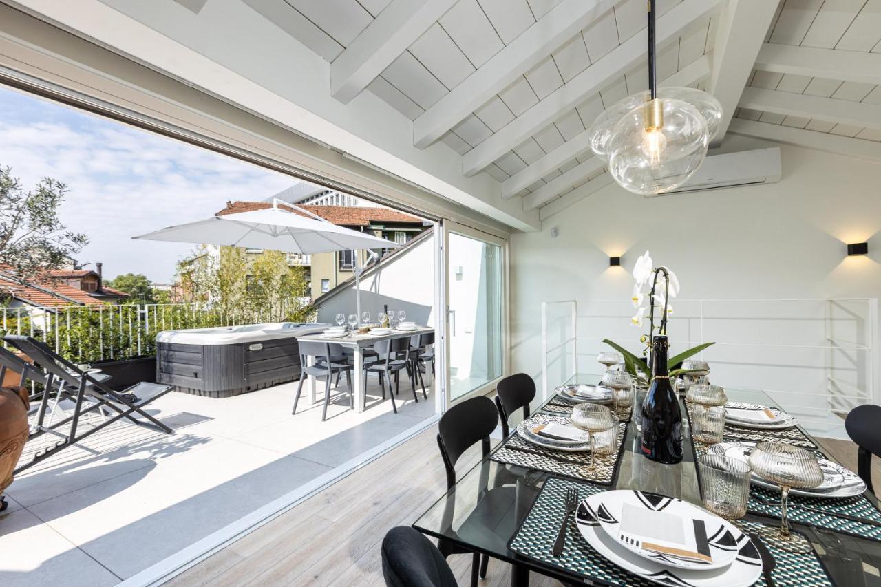 *Villa Olivo*With Private Terrace & Jacuzzi + 3Bedrooms Milano Ngoại thất bức ảnh