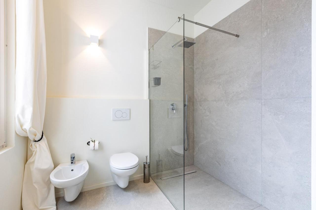 *Villa Olivo*With Private Terrace & Jacuzzi + 3Bedrooms Milano Ngoại thất bức ảnh